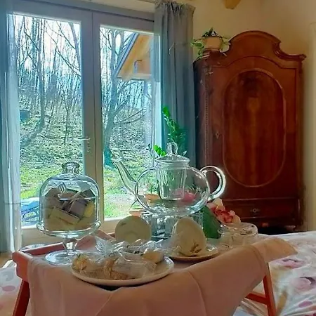 I Custodi Del Bosco Bed & Breakfast 3*